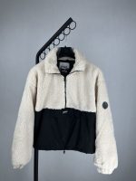 کاپشن DKNY